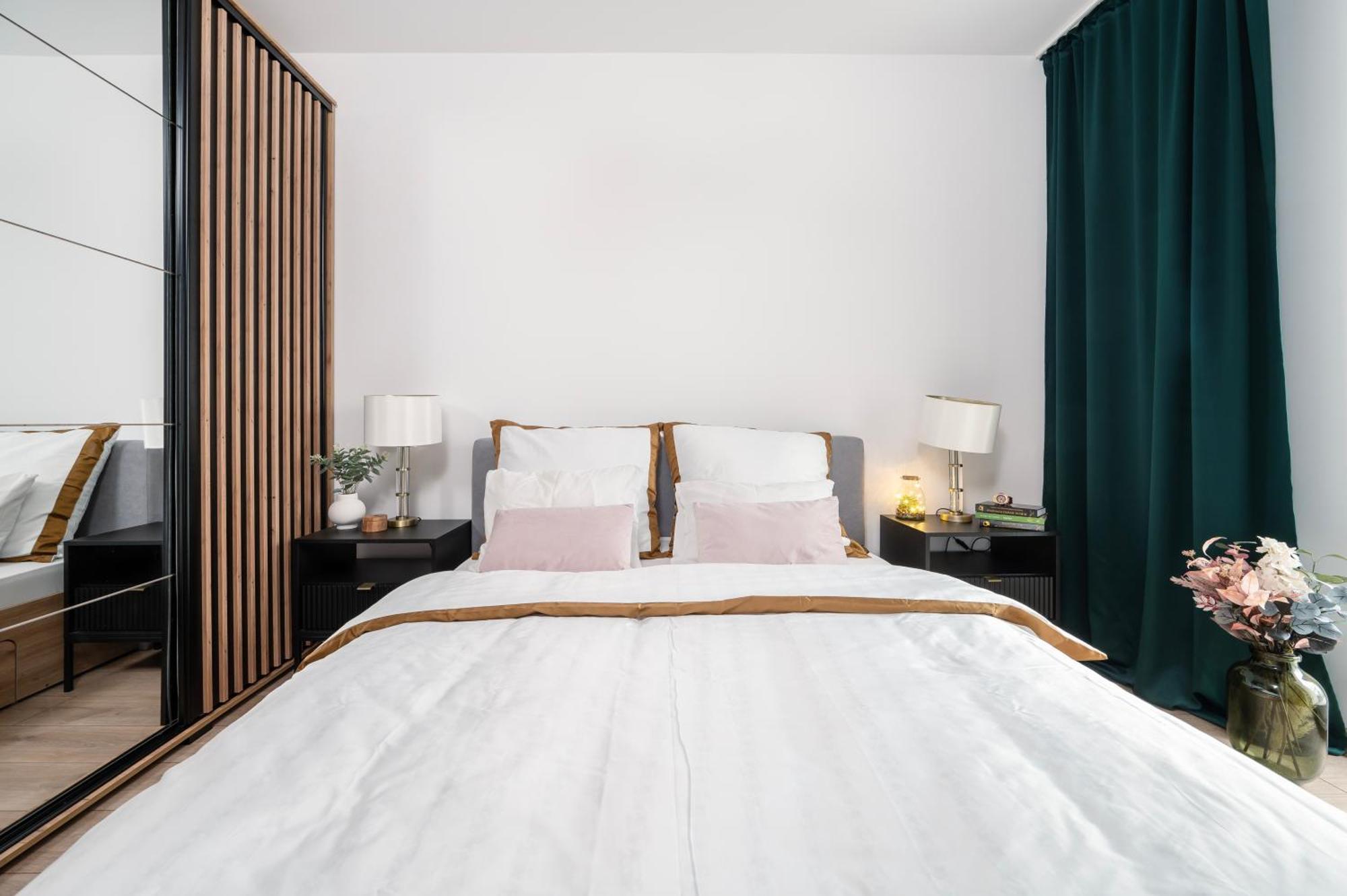 Manufaktura Residence - Apartamenty Prestiz Z Garazem Podziemnym I Dwoma Lazienkami Лодз Екстериор снимка